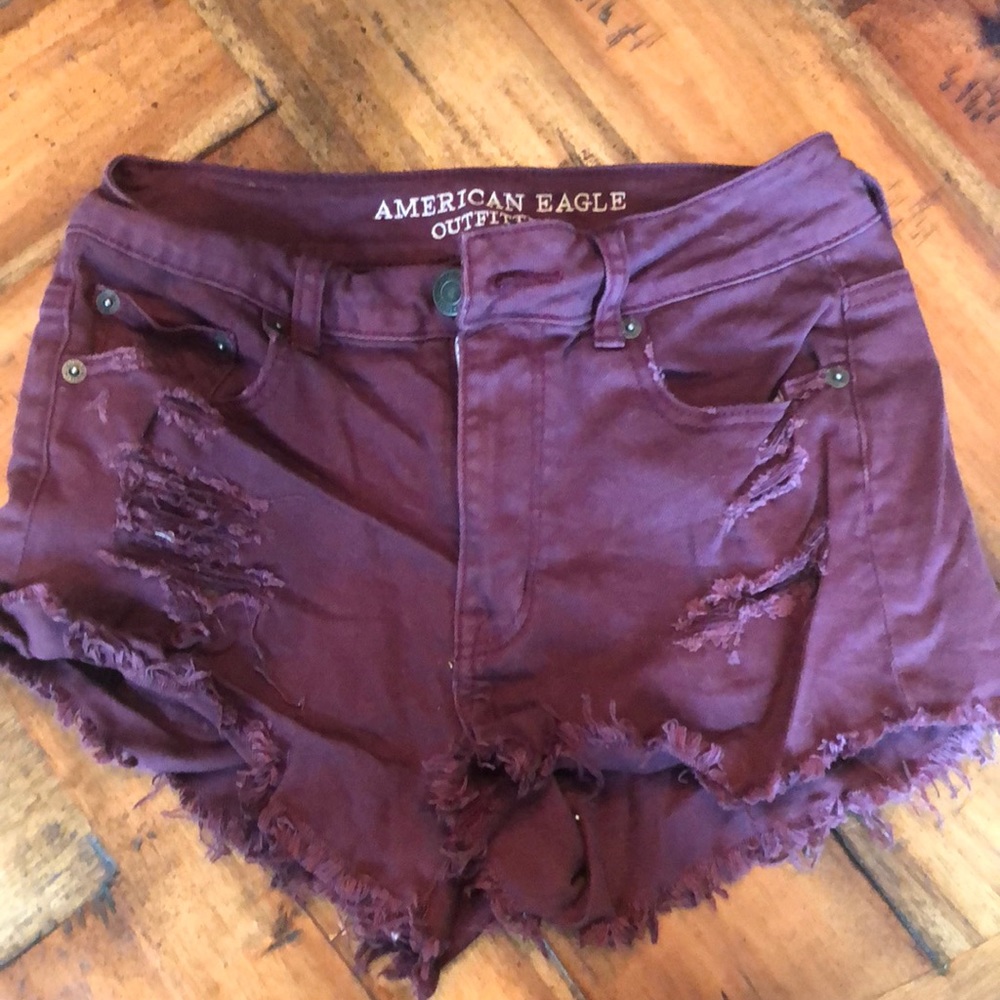 Maroon AE high rise shorts